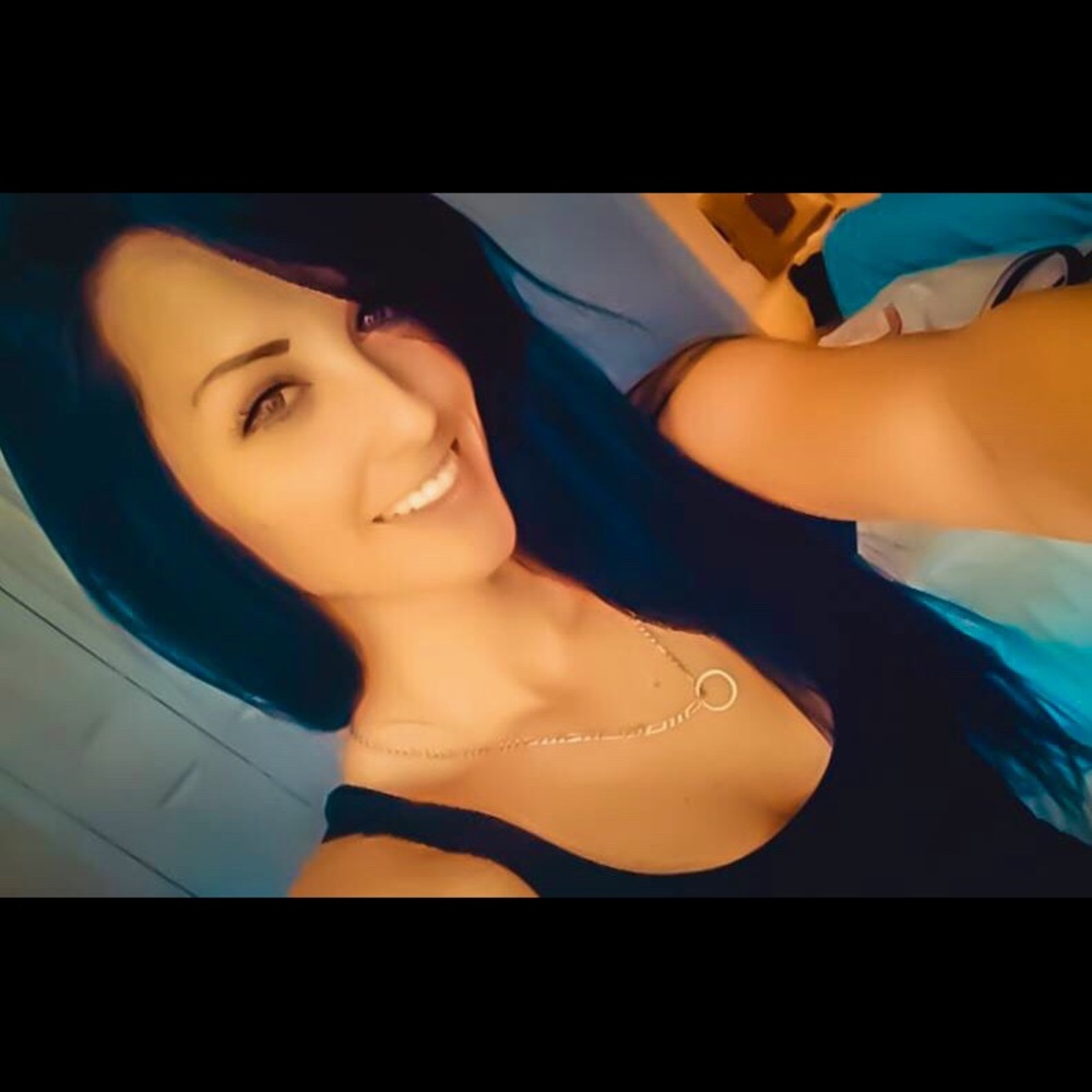 Meet your Posher, Danyelle